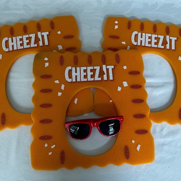 Cheez It Other - 2025 Cheez It Bowl Souvenirs 3 Head Pieces & 1 Sunglasses